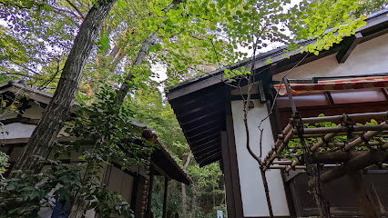 美術の森緑地(東京の名湧水57選)