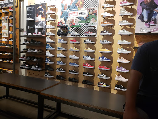 Shopping Mall «Westfield Oakridge», reviews and photos, 925 Blossom Hill Road, San Jose, CA 95123, USA