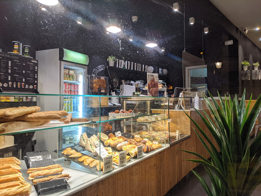 Vivari Coffee & Bakery