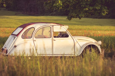 DORDOGNE 2CV à Brantôme en Périgord