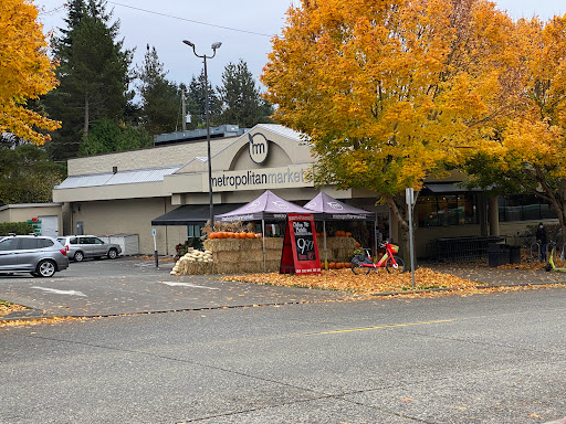 Gourmet Grocery Store «Metropolitan Market Magnolia», reviews and photos, 3830 34th Ave W, Seattle, WA 98199, USA