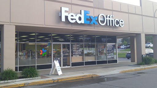 Print Shop «FedEx Office Print & Ship Center», reviews and photos, 2646 Colonel Glenn Hwy, Fairborn, OH 45324, USA