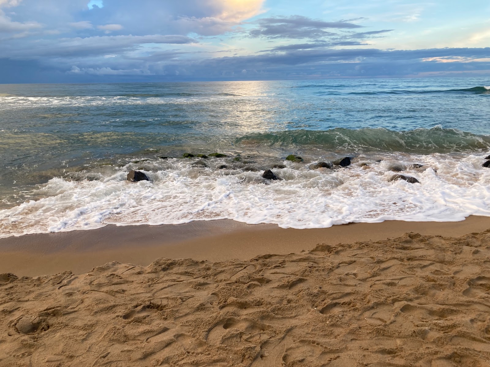 Nibav Side Beach'in fotoğrafı düz ve uzun ile birlikte