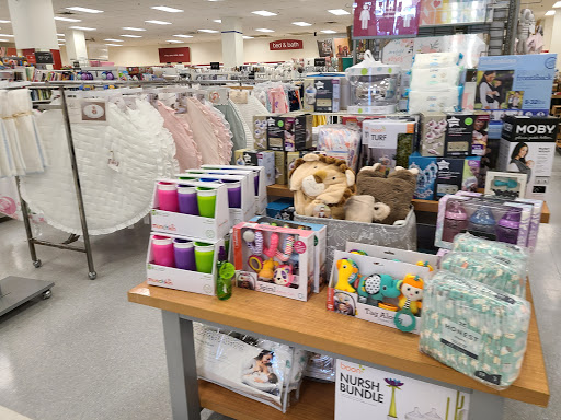 Department Store «T.J. Maxx», reviews and photos, 34 E Ridgewood Ave, Paramus, NJ 07652, USA