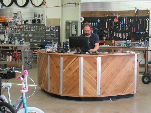 Bicycle Store «Cosmic Bikes Inc.», reviews and photos, 4641 N Milwaukee Ave, Chicago, IL 60630, USA