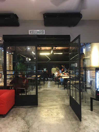 Burger on 16 - Kuala Lumpur