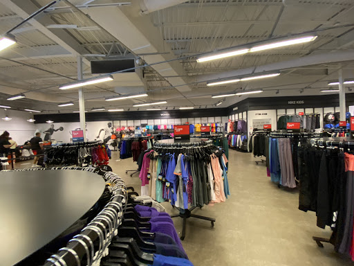 Clothing Store «Nike Clearance Store», reviews and photos, 5209 International Dr, Orlando, FL 32819, USA