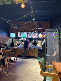 Atmosphère du Pizzeria LA PIAZZA Drive Restaurant Pizza & Smash Burger à Oyonnax - n°4
