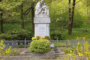 Pomník obetěm 1. a 2. světové války image