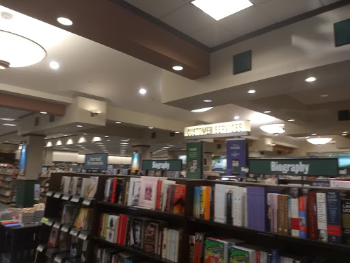 Book Store «Barnes & Noble», reviews and photos, 444 Broadway, Saugus, MA 01906, USA