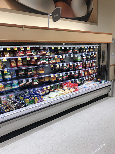 Grocery Store «Giant Food Stores», reviews and photos, 611 Main St, Harleysville, PA 19438, USA