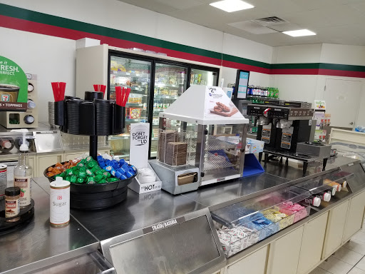 Convenience Store «7-Eleven», reviews and photos, 900 S Arlington Heights Rd, Elk Grove Village, IL 60007, USA