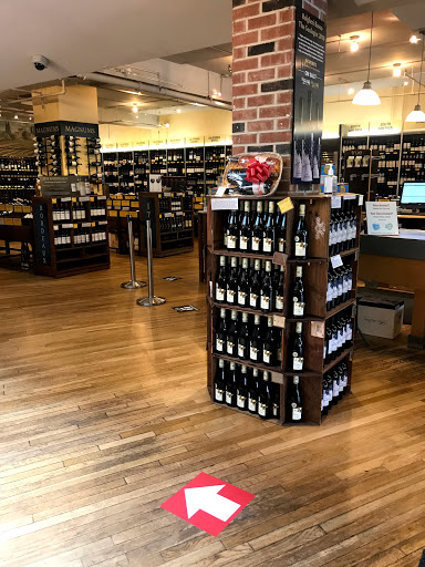 Liquor Store «Zachys Wine & Liquor», reviews and photos, 16 East Pkwy, Scarsdale, NY 10583, USA