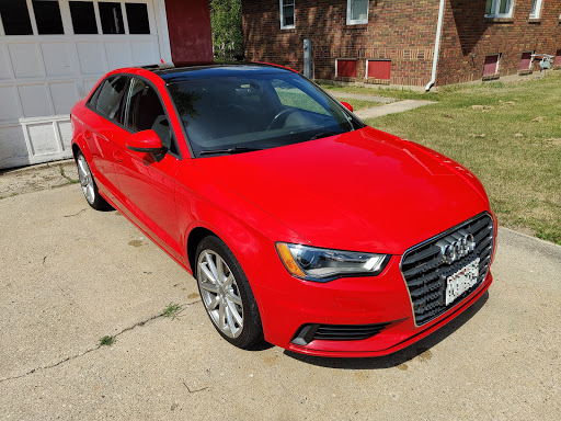 Used Car Dealer «CLASSIC MOTORCARS INC», reviews and photos, 7010 W Lincoln Ave, Milwaukee, WI 53219, USA