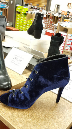 Shoe Store «DSW Designer Shoe Warehouse», reviews and photos, 425 Jericho Turnpike, Syosset, NY 11791, USA