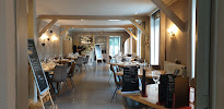 Atmosphère du Restaurant Les Rives du Doubs à Dampjoux - n°11