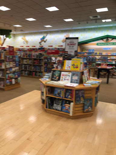 Book Store «Barnes & Noble», reviews and photos, 631 E Boughton Rd, Bolingbrook, IL 60440, USA