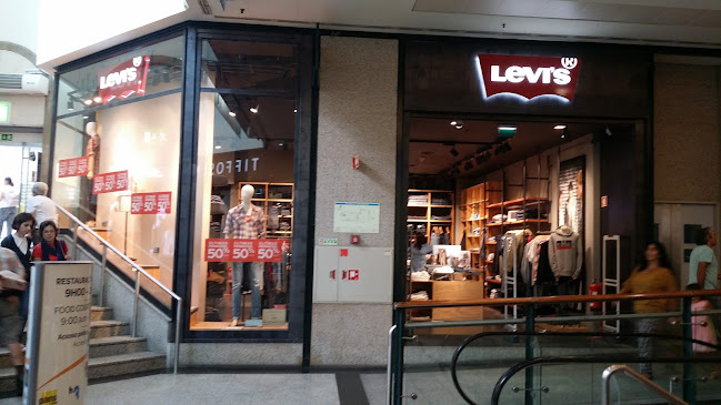 Avaliações doLevi's® Store Via Catarina Shopping em Porto - Loja de roupa