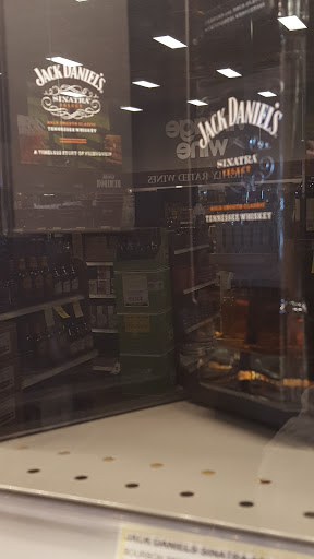 Liquor Store «Liquor Barn», reviews and photos, 1705 N Dixie Hwy #100, Elizabethtown, KY 42701, USA