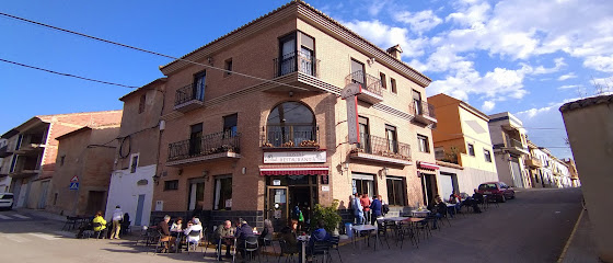 Hostal Restaurante L, Arquet - Av. Font del Frare, 4, 46169 Olocau, Valencia, Spain