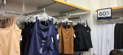 Clothing Store «Gap Outlet», reviews and photos, 11401 NW 12th St, Miami, FL 33172, USA
