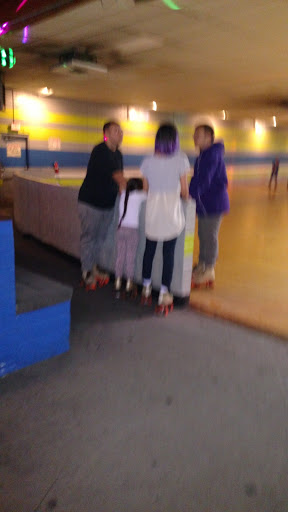 Roller Skating Rink «Rollero Family Roller Skating Center LLC», reviews and photos, 7318 W Indian School Rd, Phoenix, AZ 85033, USA