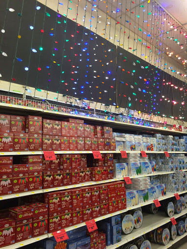 Hardware Store «DIY Center», reviews and photos, 3221 W Magnolia Blvd, Burbank, CA 91505, USA