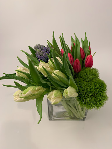 Florist «Blossoms», reviews and photos, 33866 Woodward Ave, Birmingham, MI 48009, USA