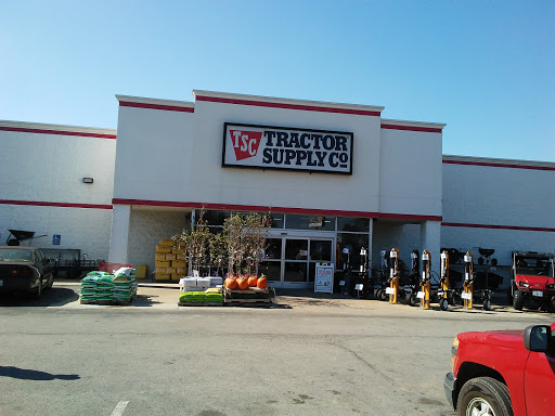 Home Improvement Store «Tractor Supply Co.», reviews and photos, 5387 Scottsville Rd, Bowling Green, KY 42104, USA
