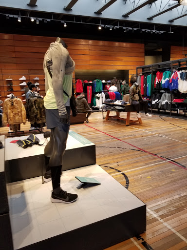 Clothing Store «Nike Lenox», reviews and photos, 3393 Peachtree Rd, Atlanta, GA 30326, USA