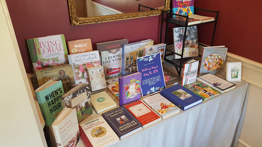 Book Store «River Oaks Book Store», reviews and photos, 3270 Westheimer Rd, Houston, TX 77098, USA