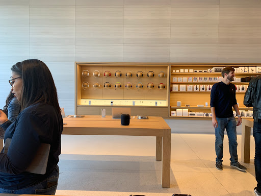 Computer Store «Apple Lehigh Valley», reviews and photos, 250 Lehigh Valley Mall, Whitehall, PA 18052, USA