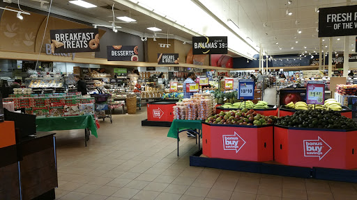 Grocery Store «Stop & Shop», reviews and photos, 1100 Massachusetts Ave, Dorchester, MA 02125, USA