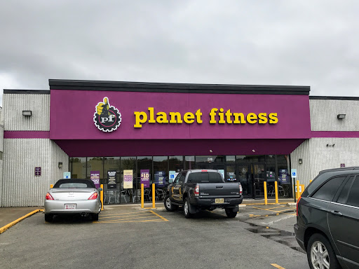Gym «Planet Fitness», reviews and photos, 516 E Lewis and Clark Pkwy, Clarksville, IN 47129, USA
