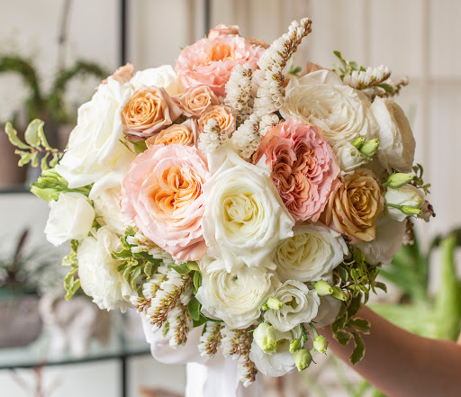 Florist «A Pretty Flower by A & A Floral Arts», reviews and photos, 2334 W Lawrence Ave #100, Chicago, IL 60625, USA