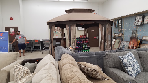 Discount Store «Big Lots», reviews and photos, 15 E 6th St, Bellevue, KY 41073, USA