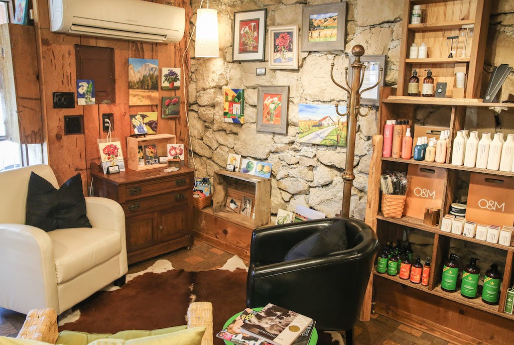 A Wild Hair Salon 95619