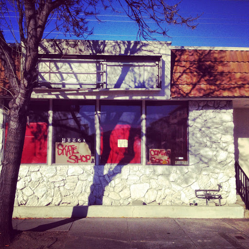 Red Curbs Skate Shop, 40923 Grimmer Blvd, Fremont, CA 94538, USA, 