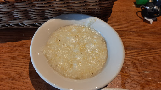 American Restaurant «Cracker Barrel Old Country Store», reviews and photos, 2858 N Glenstone Ave, Springfield, MO 65803, USA