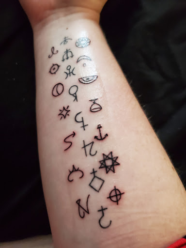 Tattoo Shop «Shotgun Tattoos & Body Piercing», reviews and photos, 307 E Moore Ave, Terrell, TX 75160, USA