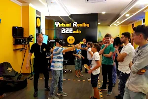 VR BEE image