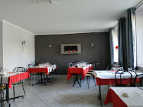 Atmosphère du Restaurant français Auberge Du Narais à Saint-Mars-la-Brière - n°1