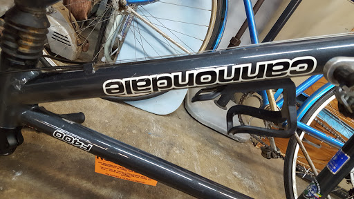 Thrift Store «Urban Thrift», reviews and photos, 9850 Walnut Hill Ln, Dallas, TX 75238, USA