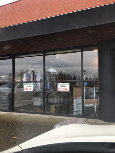Dry Cleaner «Bronco Cleaners», reviews and photos, 9225 SW Hall Blvd, Tigard, OR 97223, USA
