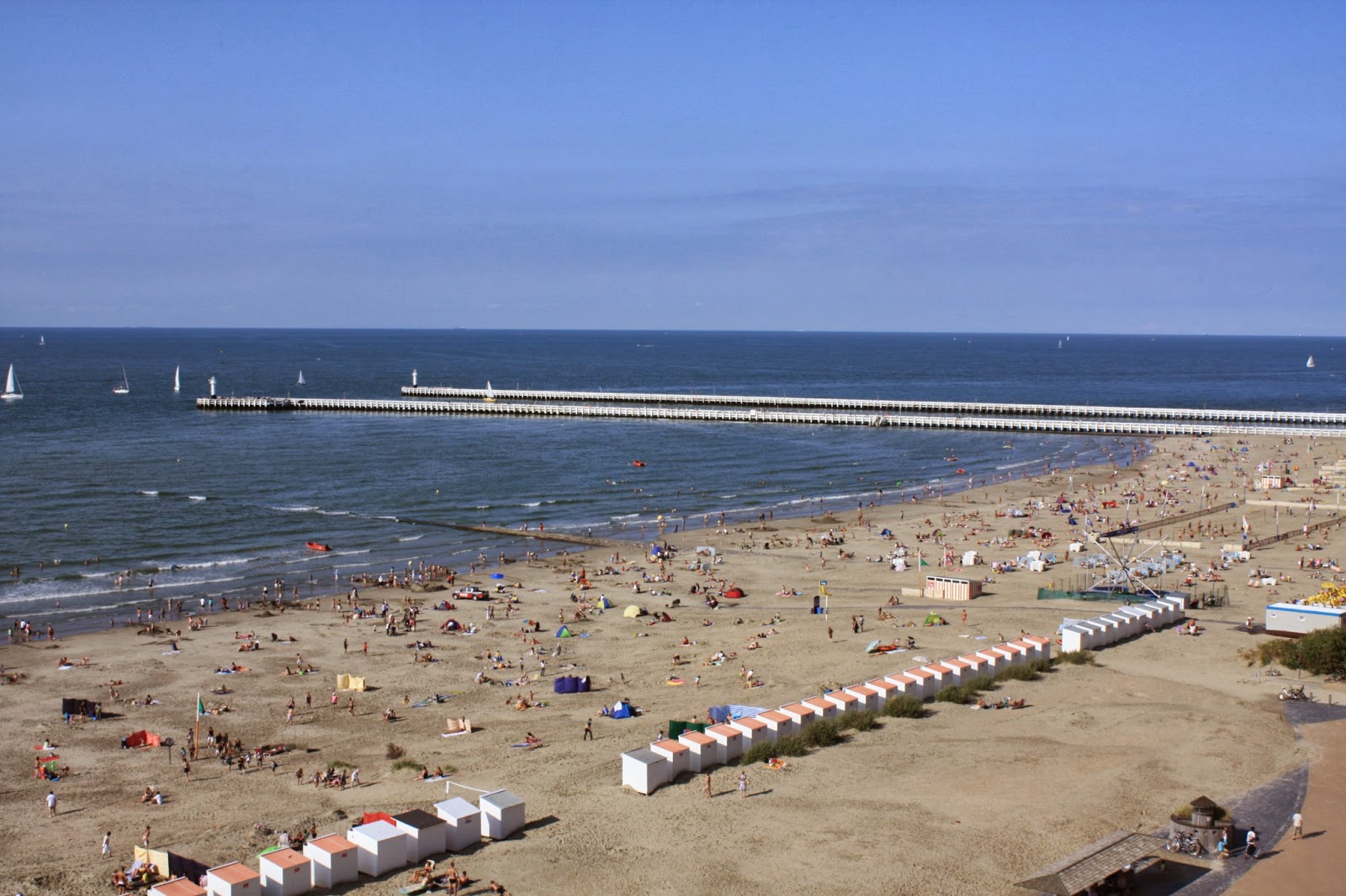 Fotografie cu Groenendijk Strand și așezarea