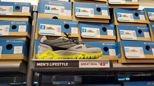 Sportswear Store «Columbia Sportswear Outlet Store at Prime Outlets Grove City», reviews and photos, 1911 Leesburg Grove City Rd #445, Grove City, PA 16127, USA