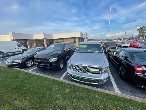 Used Car Dealer «Hayes Chrysler Dodge Jeep of Lawrenceville», reviews and photos, 719 Duluth Hwy, Lawrenceville, GA 30046, USA