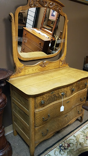 Furniture Store «Trading Places The Woodlands», reviews and photos, 28100 Robinson Rd, Conroe, TX 77385, USA