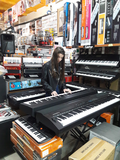 Piano stores Rosario