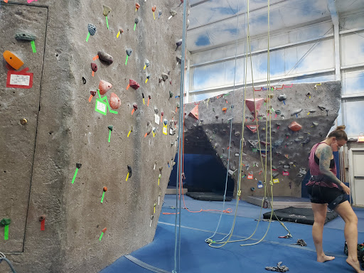 Rock Climbing Gym «Vertical Dreams - Nashua», reviews and photos, 25 E Otterson St, Nashua, NH 03060, USA